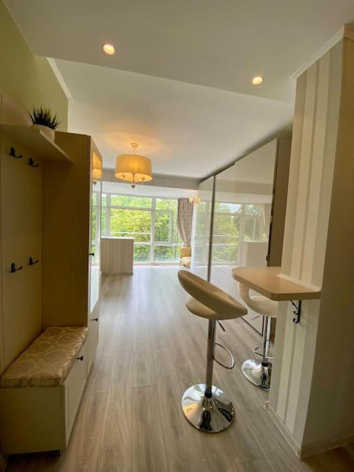 Downtown Studio - Ultra Central With Park View Bukarest Exterior foto