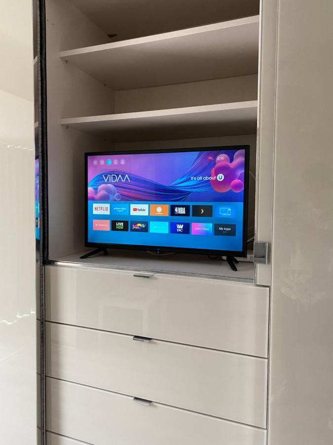 Downtown Studio - Ultra Central With Park View Bukarest Exterior foto