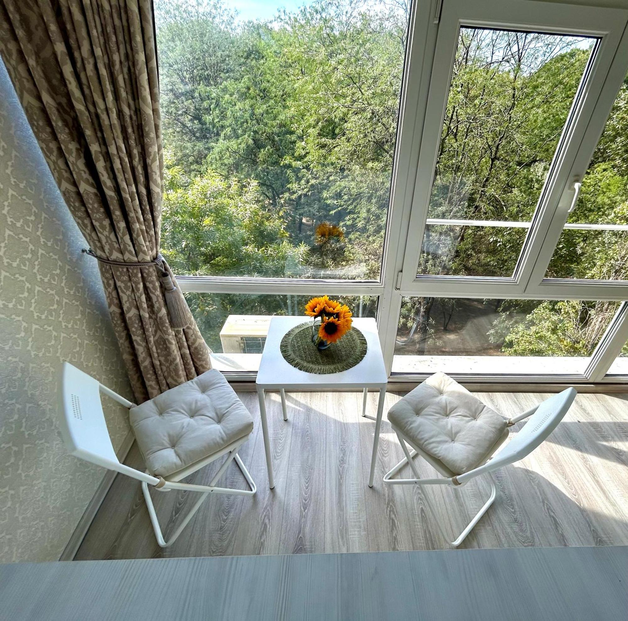 Downtown Studio - Ultra Central With Park View Bukarest Exterior foto
